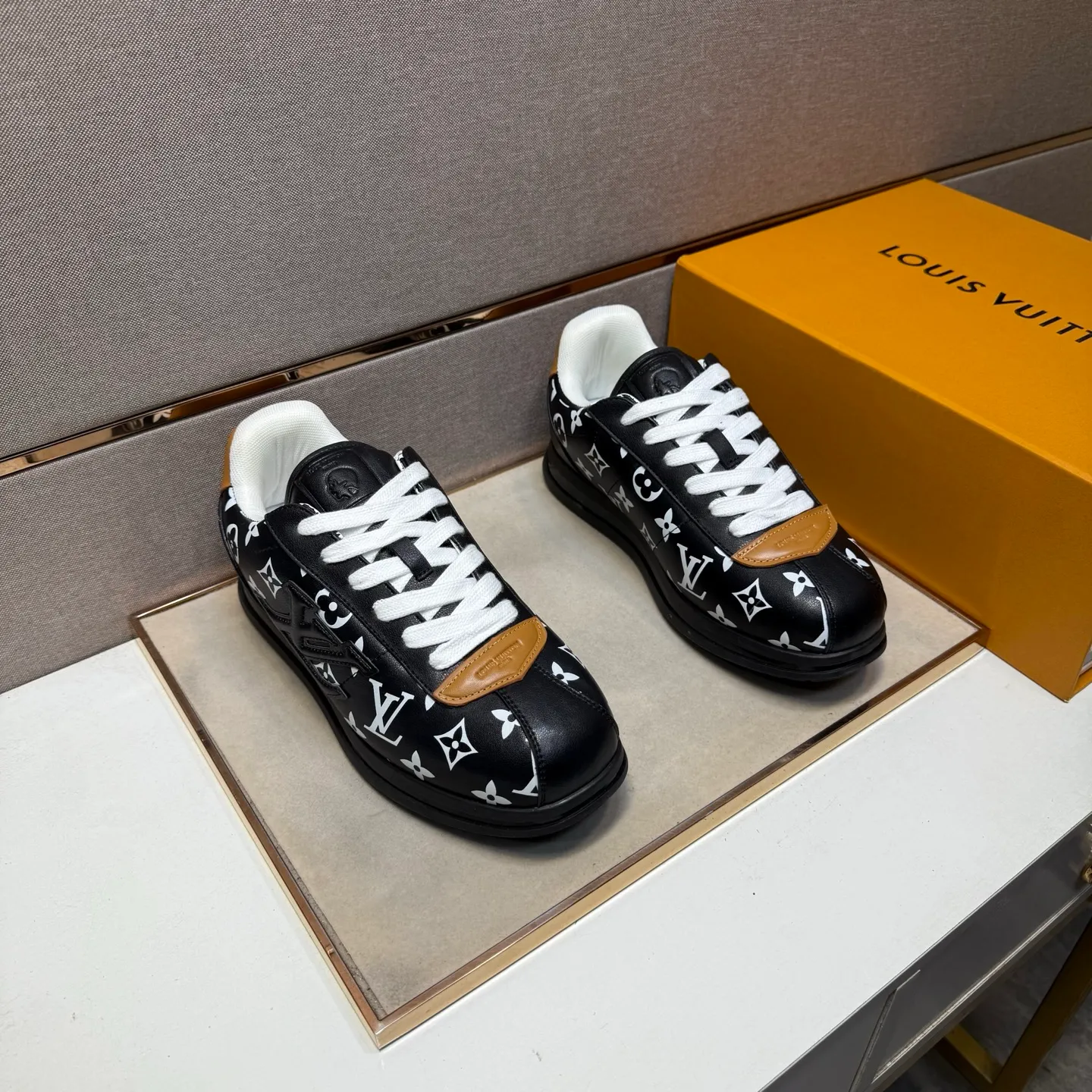 Men's men's shoes 💰pp560 [LV～] Men's casual shoes 2025z cabinet sales simultaneously 🔶Size: 38-44 #️⃣ 🔷5 colors🔜The upper is made of multi-material splicing➕Mesh lining, comfortable and breathable, sole: original comfortable and wear-resistant outsole, ⚠️real thing📱photographed🎬real thing is better📢📢📢